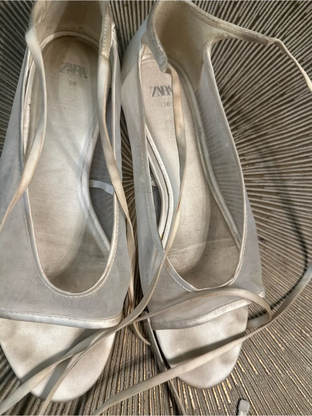 Zara mesh and satin flats - Picture 5 of 9